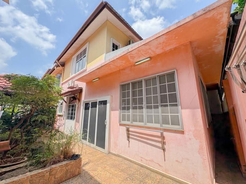 Semi-Detached House for Sale in Seksyen 7 (Shah Alam) - Mahafiz . - Exterior - PropertyGuru.com.my
