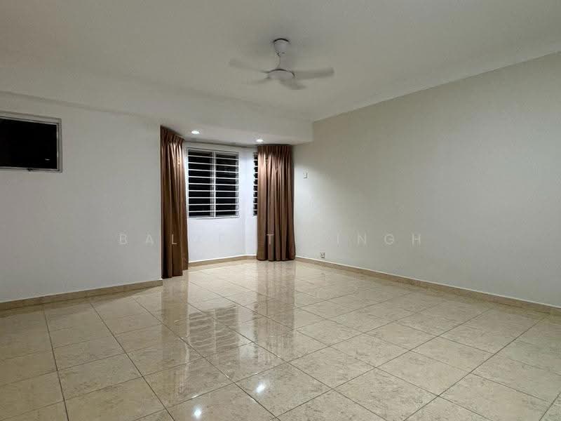 Kondominium untuk Dijual di Shang Villa - Baljeet Singh - Living Room - PropertyGuru.com.my
