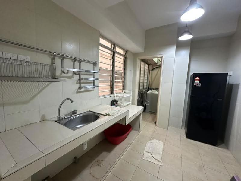 Service Residence for Rent at Rhythm Avenue - Yi Peng - Kitchen - PropertyGuru.com.my