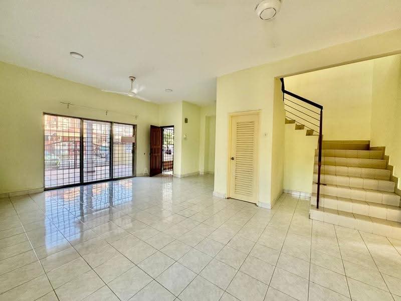 2-storey Terraced House for Sale in Taman Bukit Subang (Shah Alam) - Mahafiz . - PropertyGuru.com.my