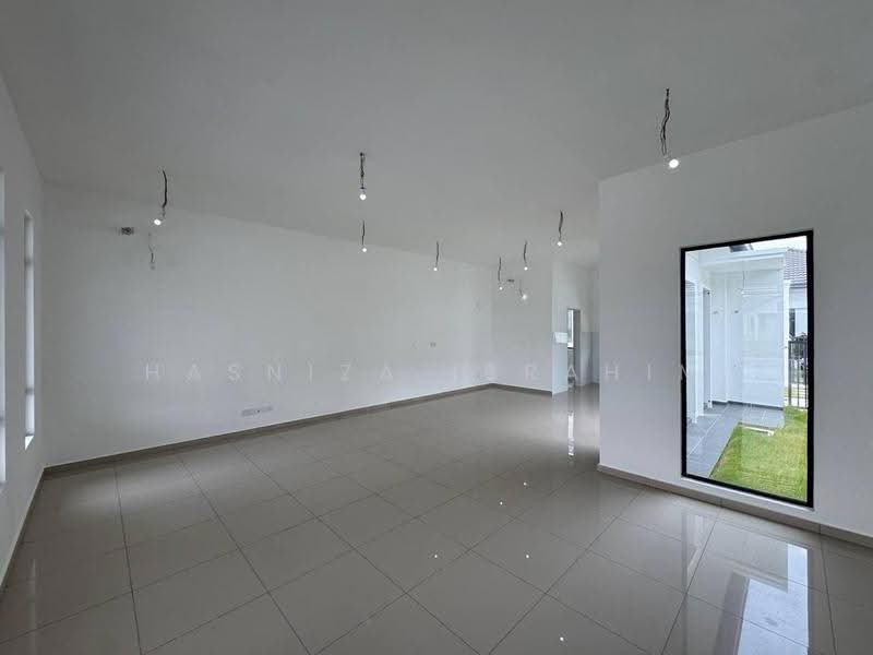 Rumah Teres 1-Tingkat untuk Disewa di Shah Alam (Selangor) - Hasniza Ibrahim - Living Room - PropertyGuru.com.my