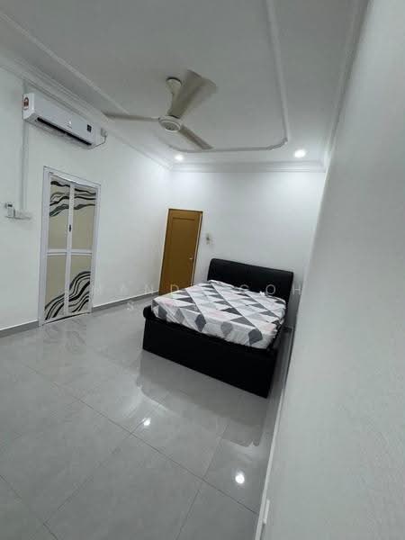 Rumah Teres 2-Tingkat untuk Disewa di Taman Daya (Johor Bahru) - Mandy Goh Siew Li - Bedroom - PropertyGuru.com.my