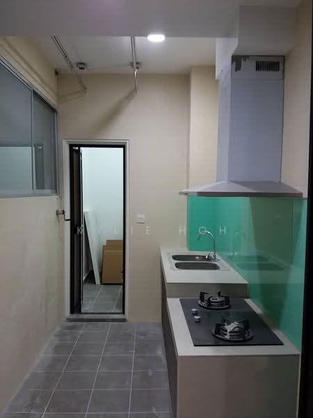 Kondominium untuk Dijual di The Sanderson - Kylie Hoh - Kitchen - PropertyGuru.com.my