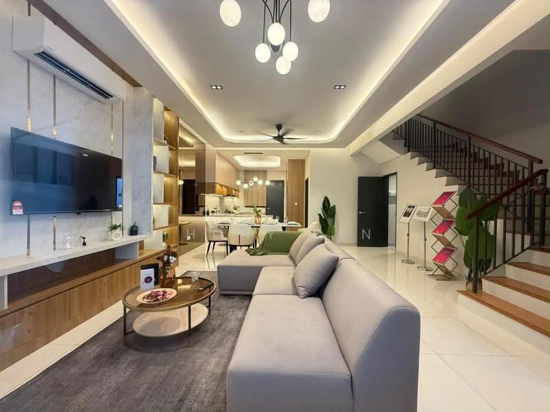 Rumah Teres 2-Tingkat untuk Dijual di Shah Alam (Selangor) - Thony Tan - Living Room - PropertyGuru.com.my