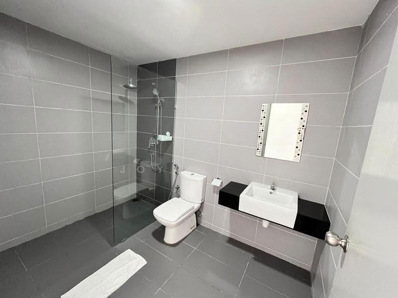 Kondominium untuk Dijual di Golden Triangle 2 - Joyce Lee - Bathroom - PropertyGuru.com.my