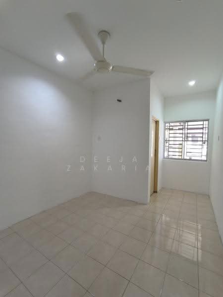 Rumah Teres untuk Dijual di Nusari Bayu 1 (Labu) - Deeja Zakaria - PropertyGuru.com.my