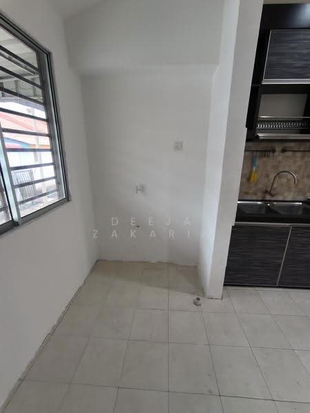 Rumah Teres untuk Dijual di Nusari Bayu 1 (Labu) - Deeja Zakaria - PropertyGuru.com.my