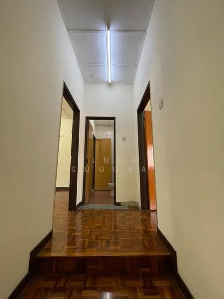 Rumah Teres 2-Tingkat untuk Dijual di Taman Bunga Negara (Shah Alam) - Linda Suguna - Corridor - PropertyGuru.com.my