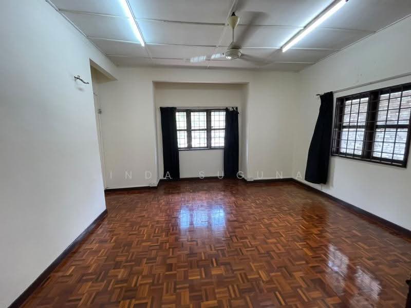 Rumah Teres 2-Tingkat untuk Dijual di Taman Bunga Negara (Shah Alam) - Linda Suguna - Living Room - PropertyGuru.com.my