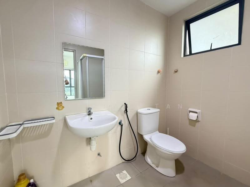 Kediaman Servis untuk Disewa di SetiaWalk - Sinclair Tan - Bathroom - PropertyGuru.com.my