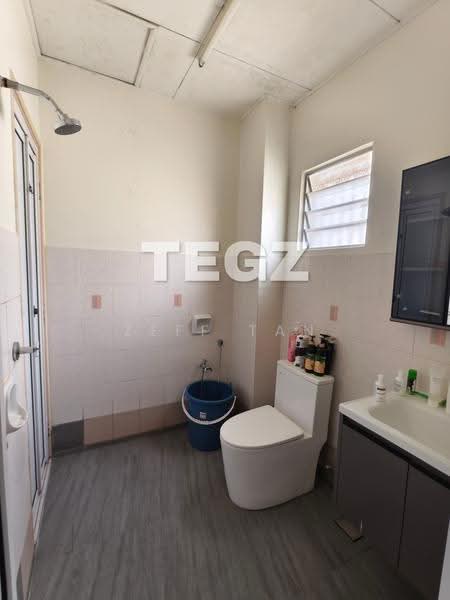 Rumah Teres 2-Tingkat untuk Disewa di Bandar Puteri Klang (Klang) - Zeff Tan - Bathroom - PropertyGuru.com.my