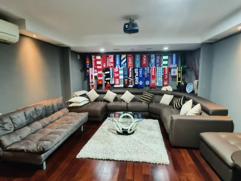 Rumah Banglo untuk Dijual di Subang Heights (Subang Jaya) - Jonathan Kiang - Living Room - PropertyGuru.com.my
