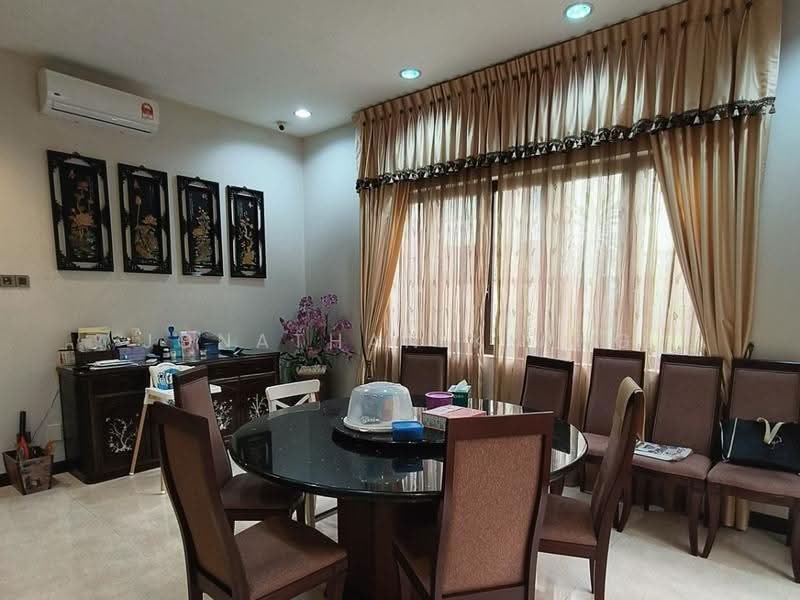 Rumah Banglo untuk Dijual di Subang Heights (Subang Jaya) - Jonathan Kiang - Dining Room - PropertyGuru.com.my