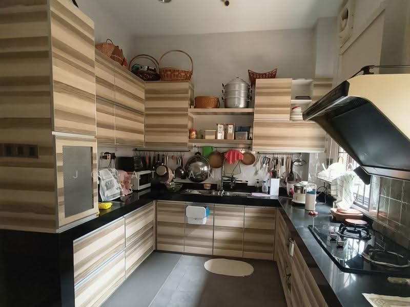 Rumah Banglo untuk Dijual di Subang Heights (Subang Jaya) - Jonathan Kiang - Kitchen - PropertyGuru.com.my