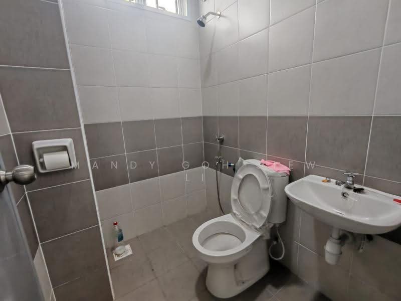 1-storey Terraced House for Rent in Bandar Putra Kulai (Kulai) - Mandy Goh Siew Li - Bathroom - PropertyGuru.com.my