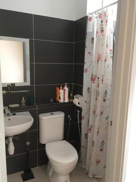 Apartment for Rent at Midori Green (Pangsapuri Hijauan) - Kim . - Bathroom - PropertyGuru.com.my