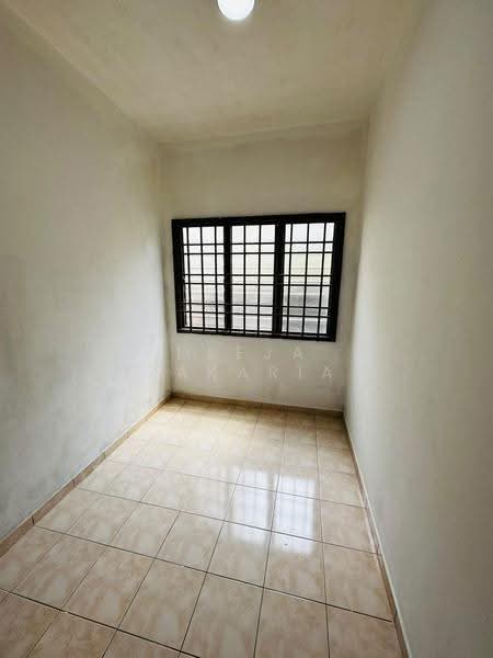 Rumah Teres 2-Tingkat untuk Dijual di Pusat Bandar Senawang (Senawang) - Deeja Zakaria - PropertyGuru.com.my