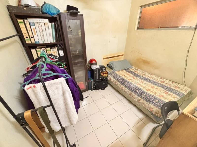 Apartment for Sale at Pangsapuri Raya - Katherine Leong - Bedroom - PropertyGuru.com.my