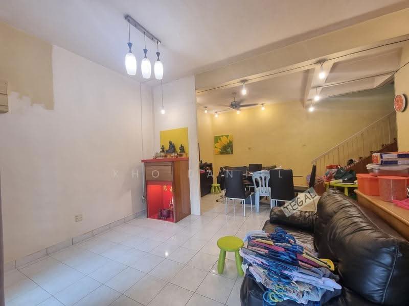 2-storey Terraced House for Sale in Kota Kemuning (Shah Alam) - Kho Daniel - Living Room - PropertyGuru.com.my