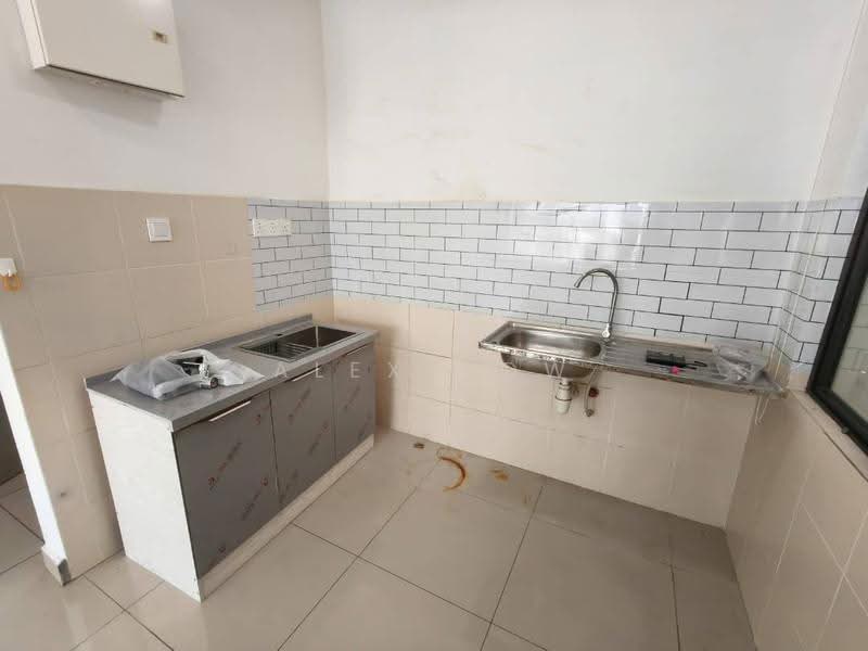 Pangsapuri untuk Disewa di Austin Regency (Pangsapuri Austin Perdana) - Alex How - Kitchen - PropertyGuru.com.my
