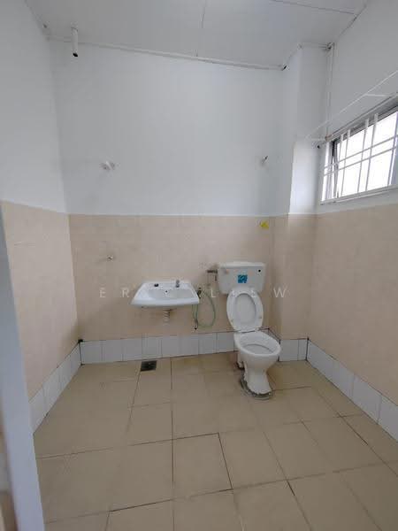 2-storey Terraced House for Sale in Taman Maju (Kajang) - Eric Liew - Bathroom - PropertyGuru.com.my