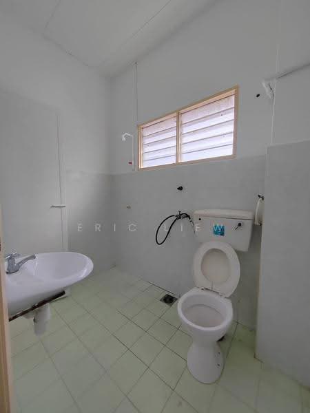 2-storey Terraced House for Sale in Taman Maju (Kajang) - Eric Liew - Bathroom - PropertyGuru.com.my