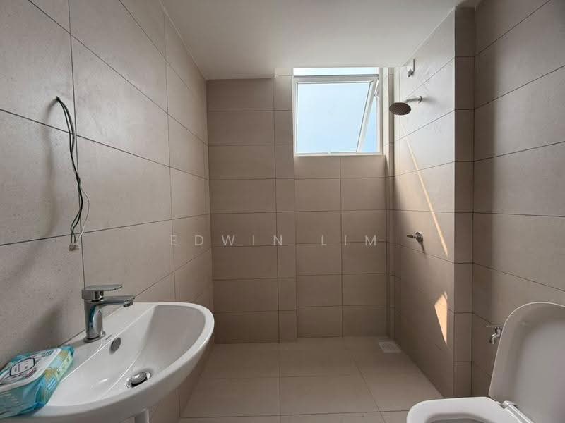 Service Residence for Rent at Vista Tiara (MBW Bay) - Edwin Lim - Bathroom - PropertyGuru.com.my