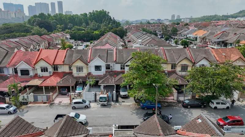 Kediaman Servis untuk Dijual di Koi Kinrara - Danial Mohd Zaki - Exterior - PropertyGuru.com.my