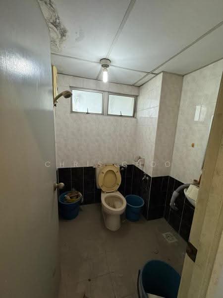 Condominium for Sale at Endah Regal Condominium - Chris Choo - Bathroom - PropertyGuru.com.my