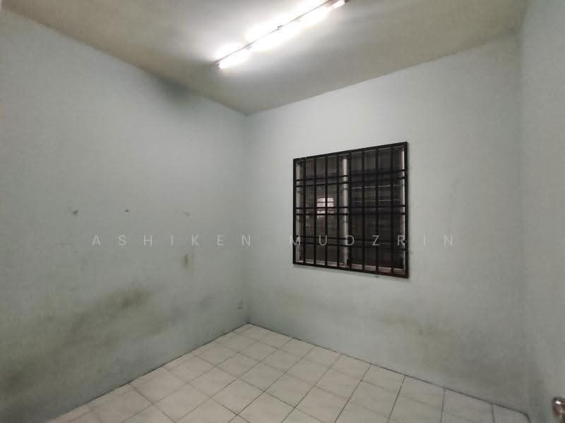 Apartment for Rent at Angsana Apartment - Ashiken Mudzrin - Bedroom 3 - PropertyGuru.com.my