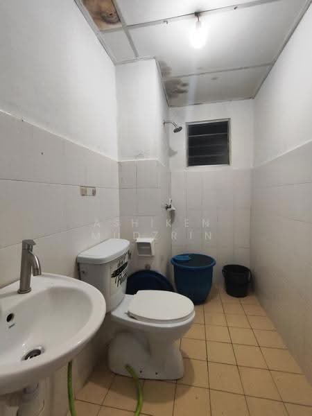Apartment for Rent at Angsana Apartment - Ashiken Mudzrin - Bathroom - PropertyGuru.com.my