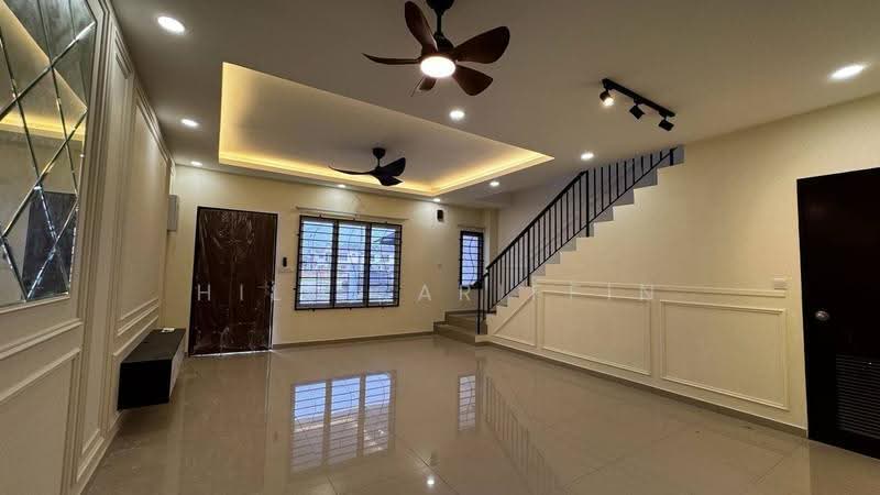 2-storey Terraced House for Rent in Kota Warisan (Sepang) - Hilmi Ariffin - Living Room - PropertyGuru.com.my