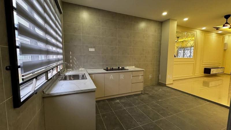 2-storey Terraced House for Rent in Kota Warisan (Sepang) - Hilmi Ariffin - Kitchen - PropertyGuru.com.my