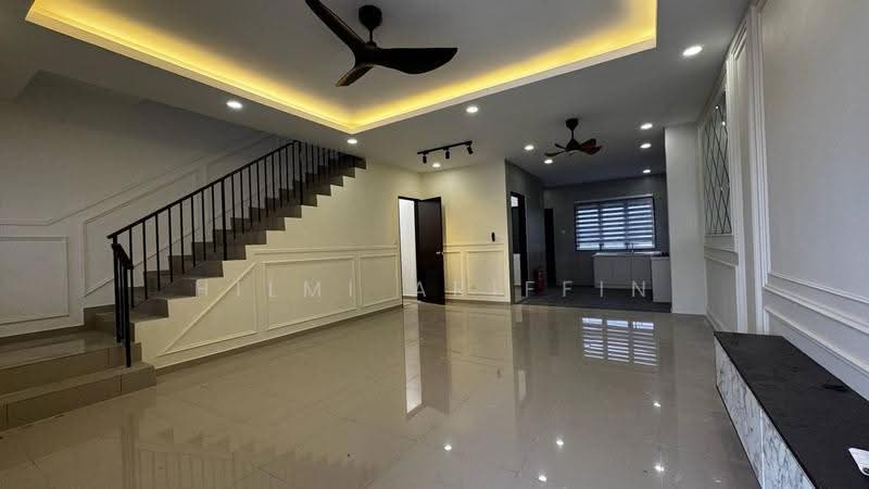 2-storey Terraced House for Rent in Kota Warisan (Sepang) - Hilmi Ariffin - Living Room - PropertyGuru.com.my