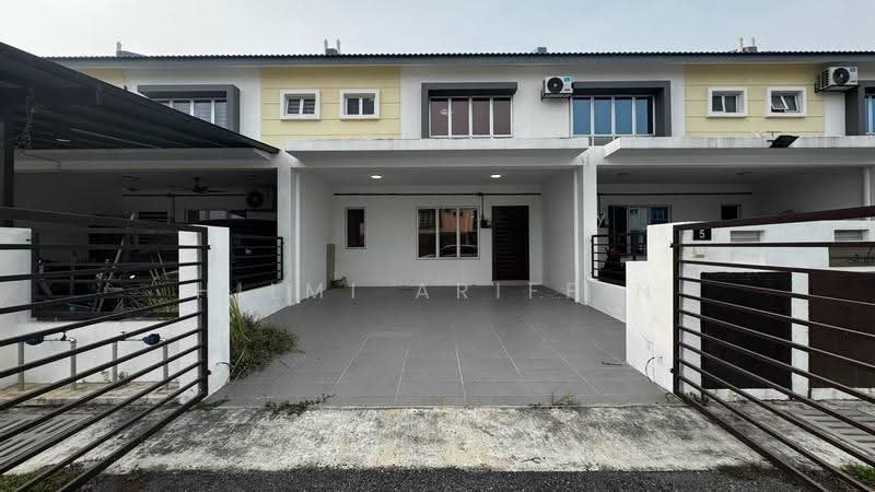 2-storey Terraced House for Rent in Kota Warisan (Sepang) - Hilmi Ariffin - Exterior - PropertyGuru.com.my