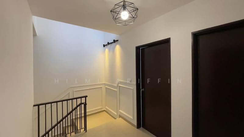 2-storey Terraced House for Rent in Kota Warisan (Sepang) - Hilmi Ariffin - Corridor - PropertyGuru.com.my