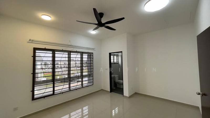 2-storey Terraced House for Rent in Kota Warisan (Sepang) - Hilmi Ariffin - Bathroom - PropertyGuru.com.my