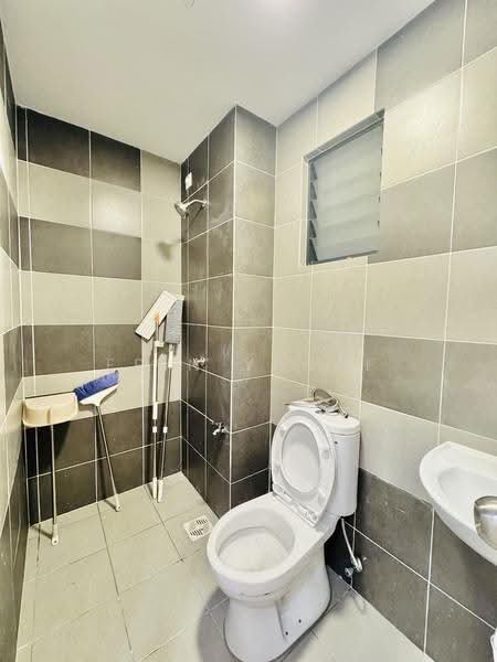 Service Residence for Sale at Residensi Mutiara Kajang 2 - Erin Yusof - Bathroom - PropertyGuru.com.my
