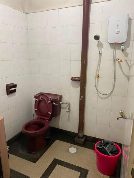 Rumah Teres 2-Tingkat untuk Disewa di Taman Tasek (Johor Bahru) - Edwin Lim - Bathroom - PropertyGuru.com.my
