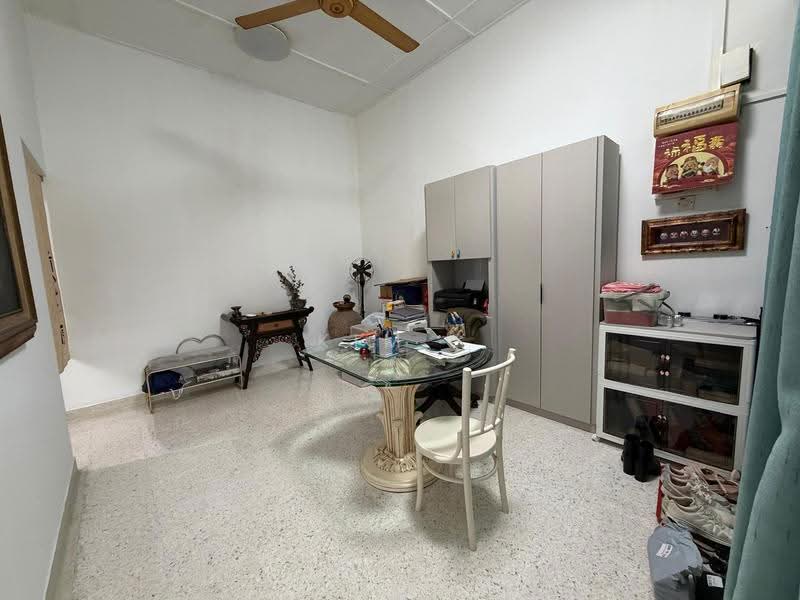 Rumah Teres 1-Tingkat untuk Disewa di Taman Sentosa (Johor Bahru) - Kim . - Study - PropertyGuru.com.my