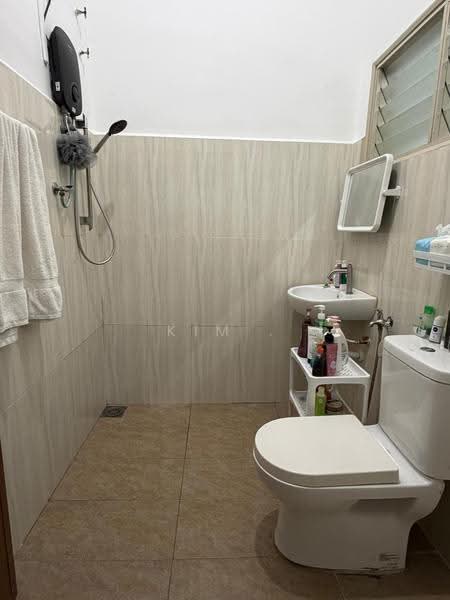 Rumah Teres 1-Tingkat untuk Disewa di Taman Sentosa (Johor Bahru) - Kim . - Bathroom - PropertyGuru.com.my