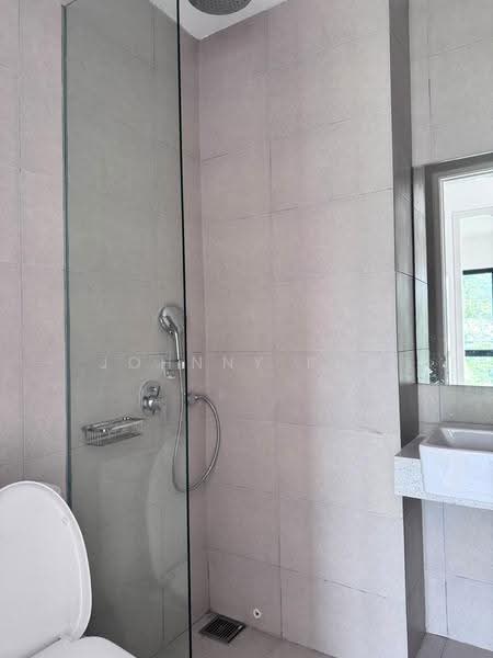 Kediaman Servis untuk Dijual di Hampton Damansara - Johnny Pua - Bathroom - PropertyGuru.com.my