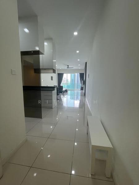 Kondominium untuk Dijual di The Park Residences 1 - Rita Loh - Corridor - PropertyGuru.com.my