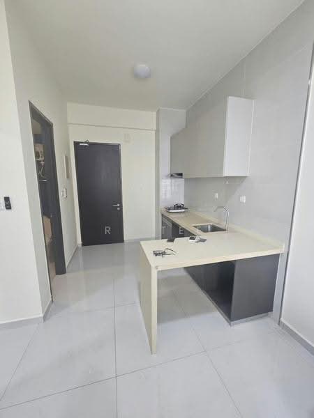 Condominium for Rent at Amberside @ Country Garden Danga Bay - RQ Tee - Kitchen - PropertyGuru.com.my