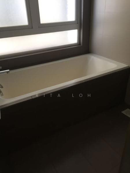 Kondominium untuk Dijual di The Park Residences 1 - Rita Loh - Bathroom - PropertyGuru.com.my