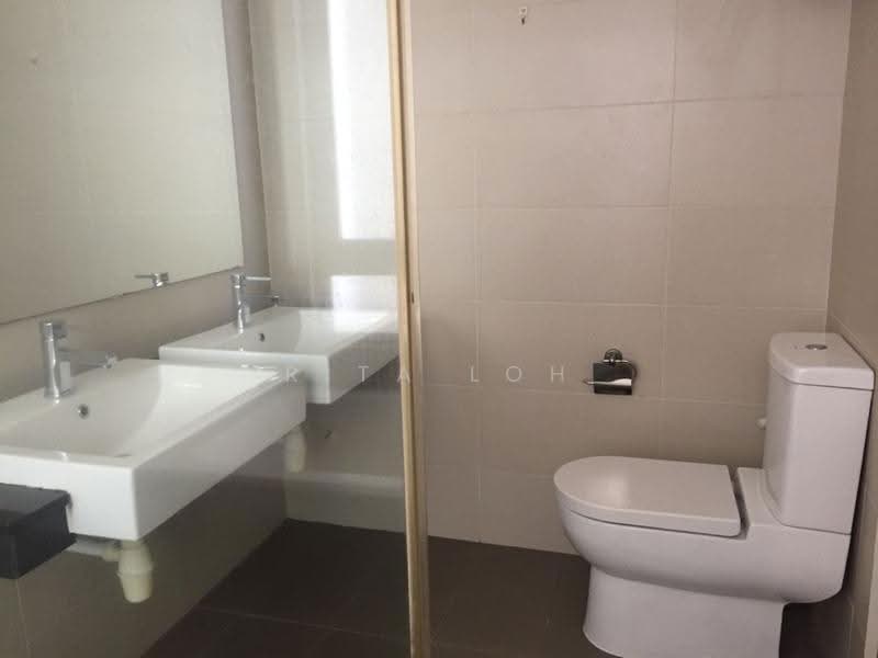 Kondominium untuk Dijual di The Park Residences 1 - Rita Loh - Bathroom - PropertyGuru.com.my
