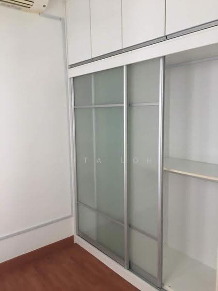 Kondominium untuk Dijual di The Park Residences 1 - Rita Loh - Second bedroom - PropertyGuru.com.my