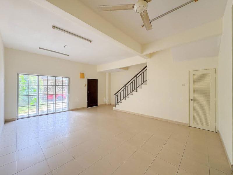 Terraced House for Sale in Bandar Putera 2 (Klang) - Danial Mohd Zaki - Living Room - PropertyGuru.com.my