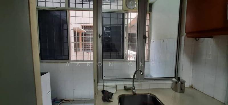 Kondominium untuk Disewa di Teratai Mewah Condominium - Aaron Ong - Kitchen - PropertyGuru.com.my