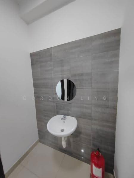 Service Residence for Rent at Symphony Tower (Menara Simfoni) - Gordon Ling - Bathroom - PropertyGuru.com.my